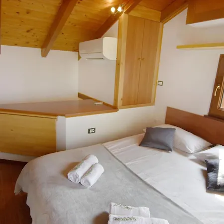 Retreat In Gornji Picudo شقة أوماغ